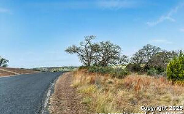 Pictures of Land property located at 345 N Echo Falls, Comfort, TX 78013 for sales - image #1