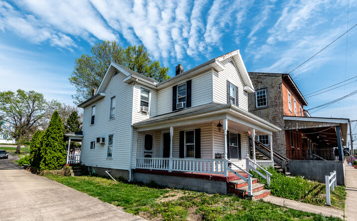 Pictures of Multifamily property located at 137 South Main Street, Waynesville, OH 45068 for sales - image #1
