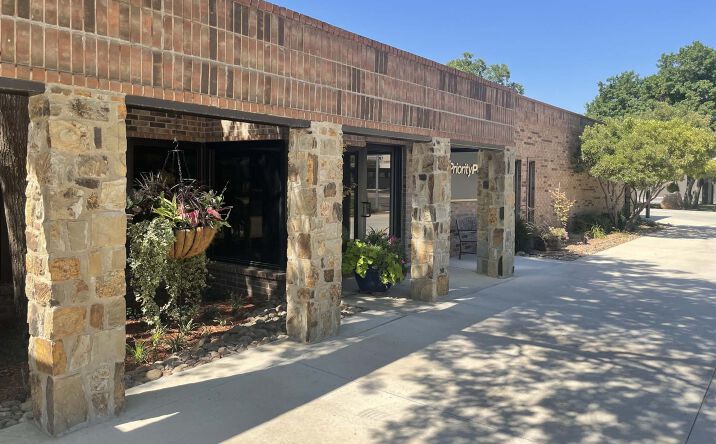 Pictures of Office property located at 1801 W Wall St, Midland, TX 79701 for sales - image #1