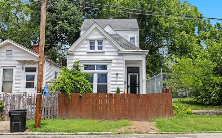 Pictures of Hospitality property located at 611 Finzer Street, Louisville, KY 40203 for sales - image #1
