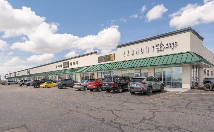 Pictures of Retail property located at 939 S 25th E, Ammon, ID 83406 for sales - image #1