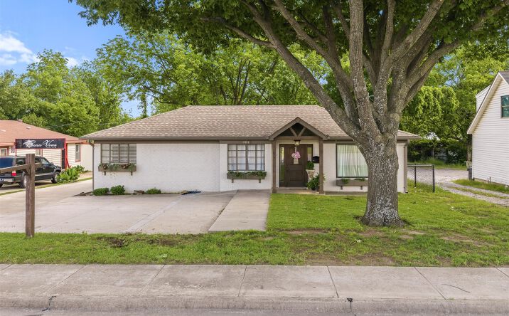 Pictures of Mixed Use, Office property located at 804 12th Street NW, Ardmore, OK 73401 for sales - image #1