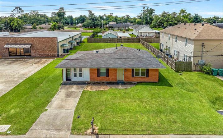 Pictures of Business for Sale property located at 419 Cypress Street, Sulphur, LA 70663 for sales - image #1