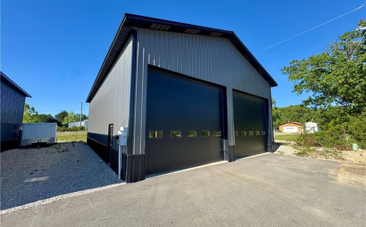 Pictures of Industrial property located at 21 Brooklynn Lane, Kaiser, MO 65047 for sales - image #1