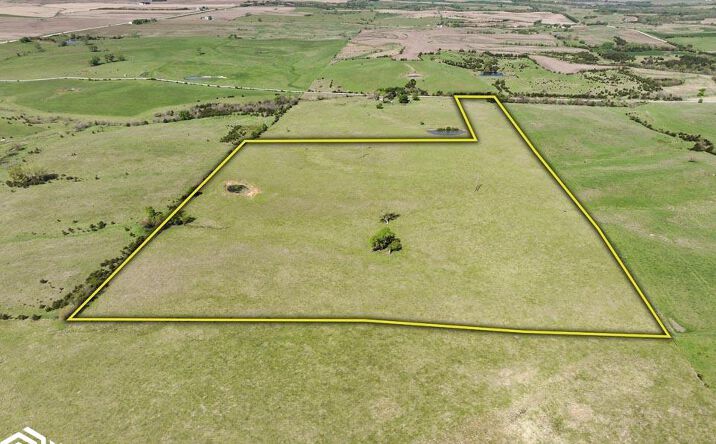 Pictures of Land property located at - Redwood Ave, Prescott, IA 50859 for sales - image #1