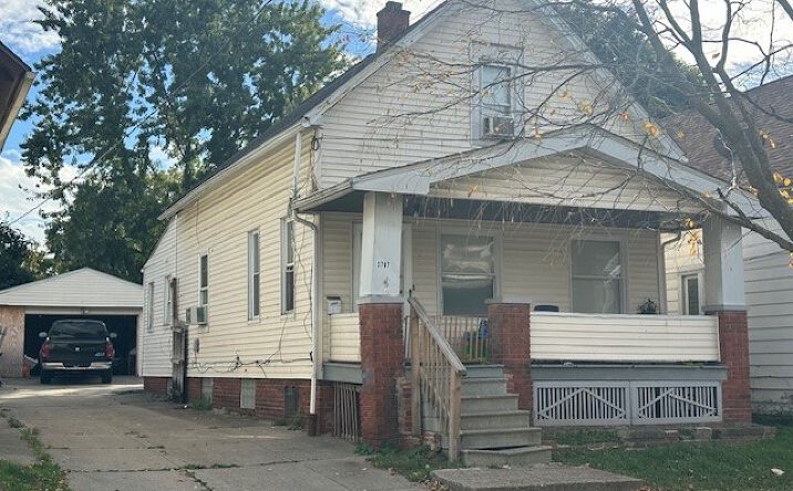 Pictures of Special Purpose property located at 15915 Cloverside Avenue, Cleveland, OH 44128 for sales - image #1