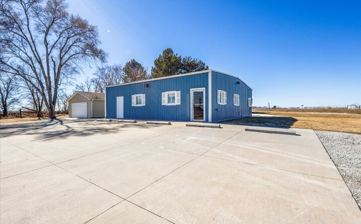 Pictures of Retail, Office property located at 1555 County Road 16, Wahoo, NE 68066 for sales - image #1