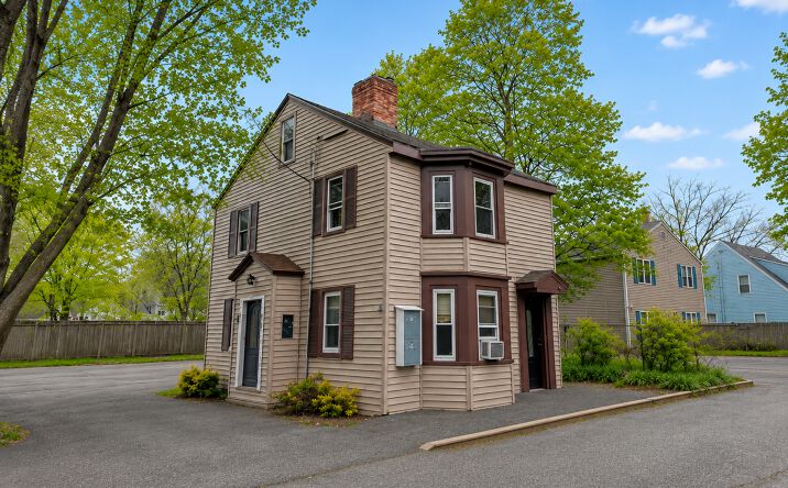 22 FRANKLIN PL, BEVERLY