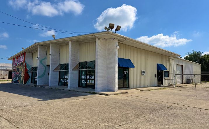 Pictures of Office, Industrial property located at 1417 S Velasco HWY 288B, Angleton, TX 77515 for sales - image #1