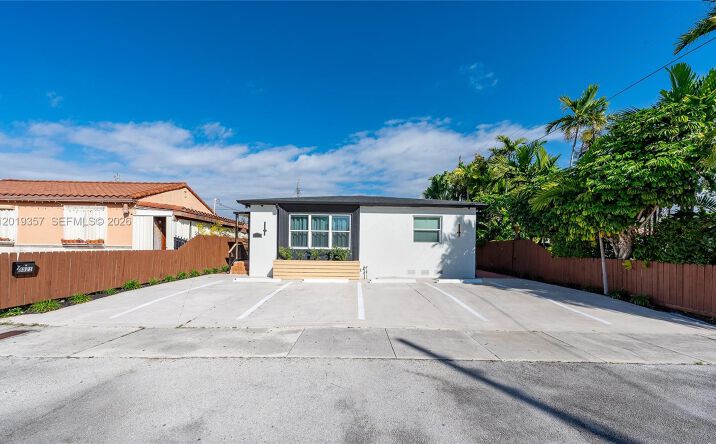 Pictures of Multifamily property located at 3321 NW 19th Ter, Miami, FL 33125 for sales - image #1