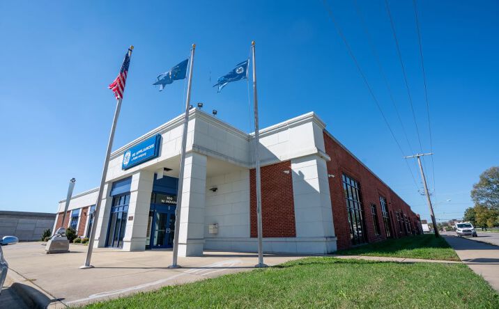 Pictures of Office, Industrial property located at 900 W Indiana Street, Evansville, IN 47712 for sales - image #1