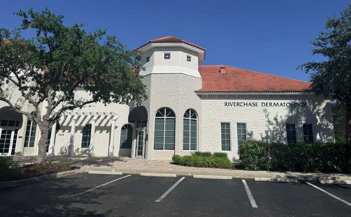 Pictures of Office property located at 9125 Corsea Del Fontana Way, Naples, FL 34109 for sales - image #1