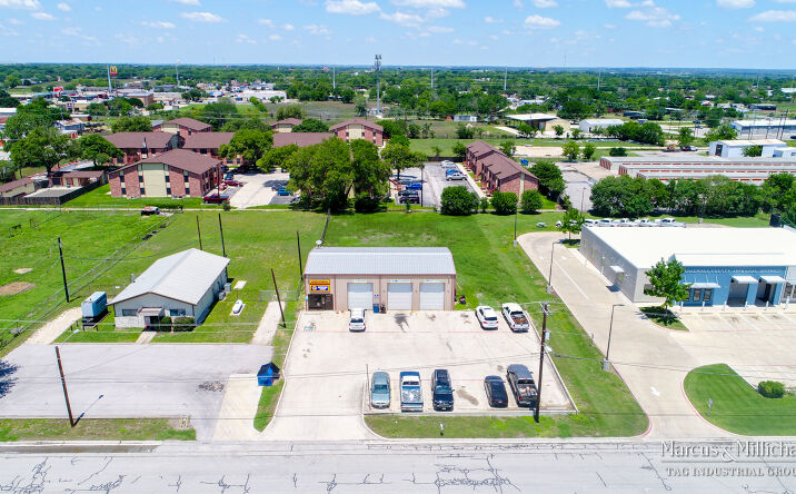 Pictures of Industrial property located at 119 Bufkin Lane, Lockhart, TX 78644 for sales - image #1