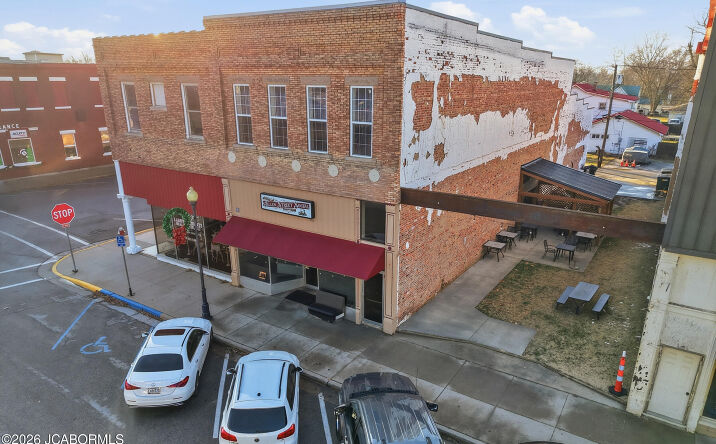 Pictures of Retail property located at 103 N ALLEN STREET, Centralia, MO 65240 for sales - image #1