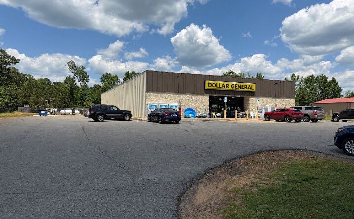 Pictures of Retail property located at 7895 Edgemont Rd, Greers Ferry, AR 72067 for sales - image #1