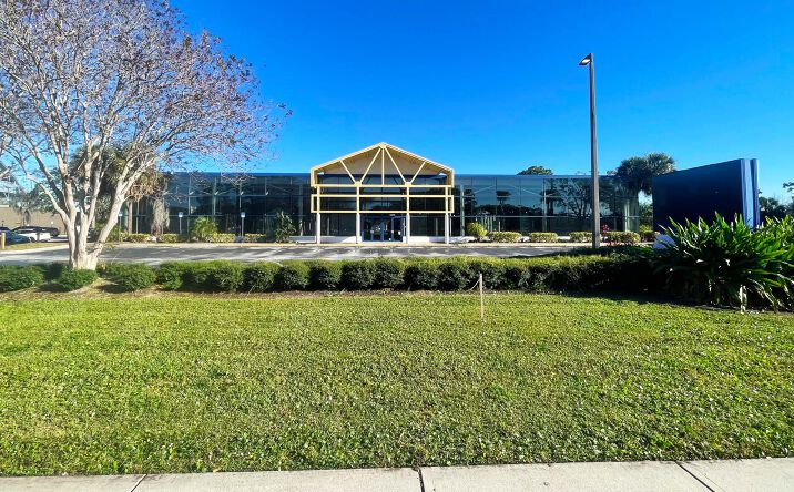 Pictures of Retail property located at 2375 W International Speedway Blvd, Daytona Beach, FL 32114 for sales - image #1