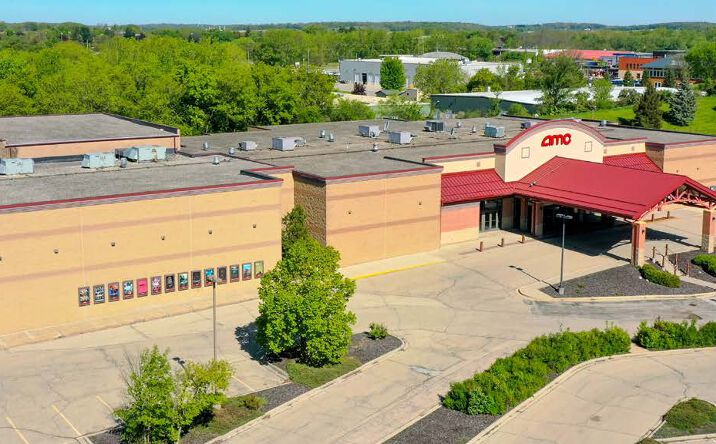 Pictures of Retail, Special Purpose property located at 420 Village Walk Lane, Johnson Creek, WI 53038 for sales - image #1