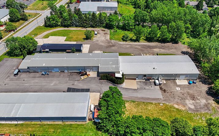 Pictures of Industrial property located at 2758 3 Mile Road Northwest, Grand Rapids, MI 49534 for sales - image #1