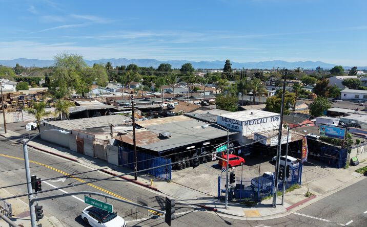 Pictures of Retail, Industrial property located at 2303 E El Segundo Blvd, Compton, CA 90222 for sales - image #1
