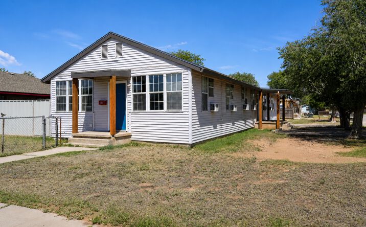 Pictures of Multifamily, Office property located at 2400 College Avenue, Midland, TX 79701 for sales - image #1