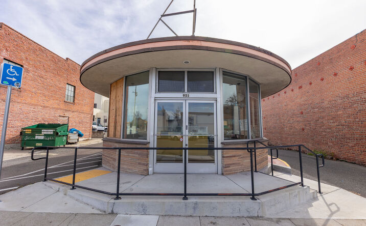 Pictures of Retail property located at 951 C ST, HAYWARD, CA 94541-5122 for sales - image #1