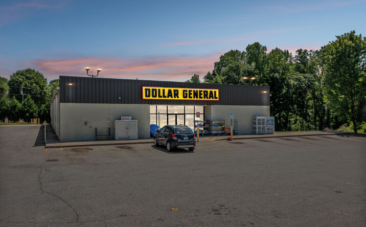Pictures of Retail property located at 3701 GASTONIA HWY, LINCOLNTON, NC 28092-9246 for sales - image #1
