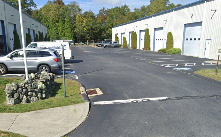 Pictures of Retail, Industrial property located at 195 Leonard Drive, Groton, CT 06340 for sales - image #1
