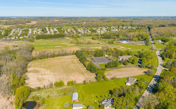 Pictures of Land property located at Lt1 Wildwood Rd, West Bend, WI 53090 for sales - image #1