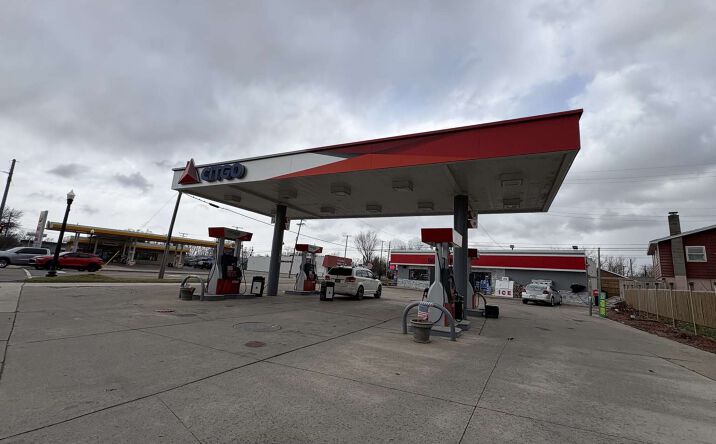Pictures of Retail property located at 28453 Telegraph Rd, Flat Rock, MI 48134 for sales - image #1
