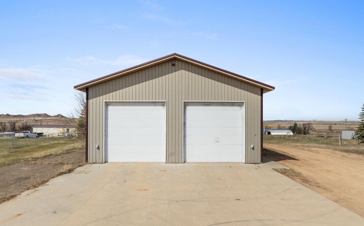 Pictures of Industrial property located at 13 Sunrise Estates Rd, Watford City, ND 58854 for sales - image #1