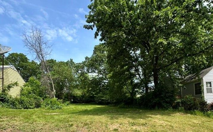 Pictures of Land, Multifamily property located at 5116 E 40th Street, Kansas City, MO 64130 for sales - image #1