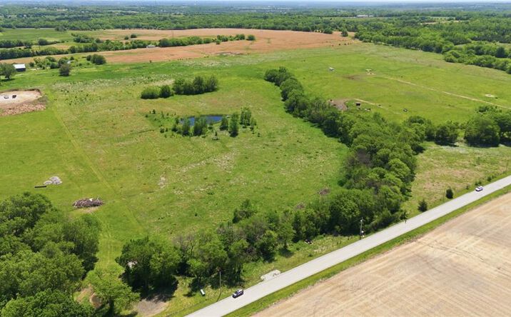 Pictures of Land property located at 00000 Crescent Hill Road, Paola, KS 66071 for sales - image #1
