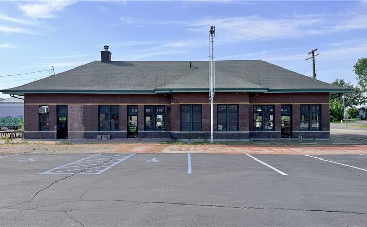Pictures of Business for Sale property located at 1 Elm Street, Chillicothe, MO 64601 for sales - image #1