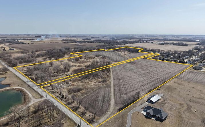 Pictures of Land property located at 12th Street NE, Mason City, IA 50401 for sales - image #1