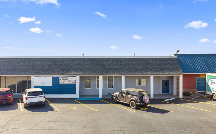 Pictures of Retail, Mixed Use, Special Purpose property located at 11909 Augusta Road, Lavonia, GA 30553 for sales - image #1