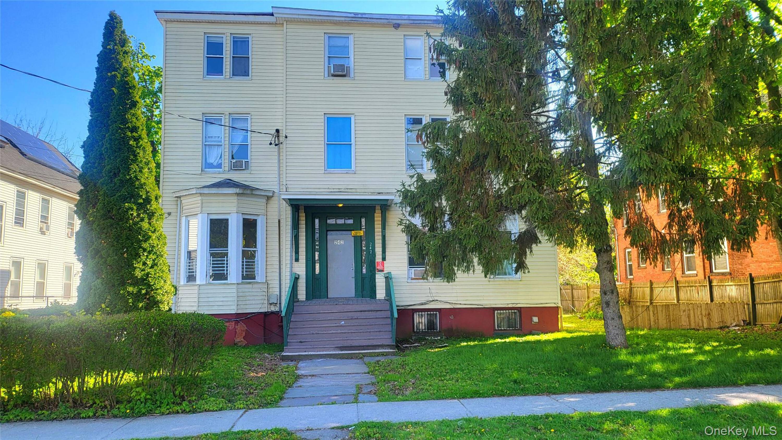 242 Mansion St