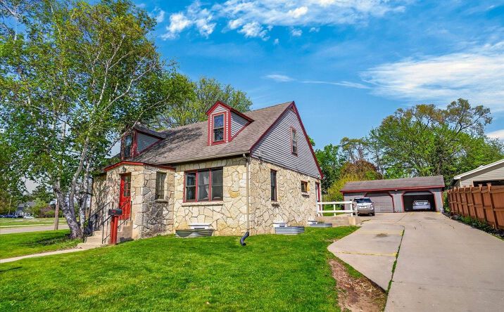 Pictures of Multifamily property located at 203 S Whiton Street, Whitewater, WI 53190 for sales - image #1