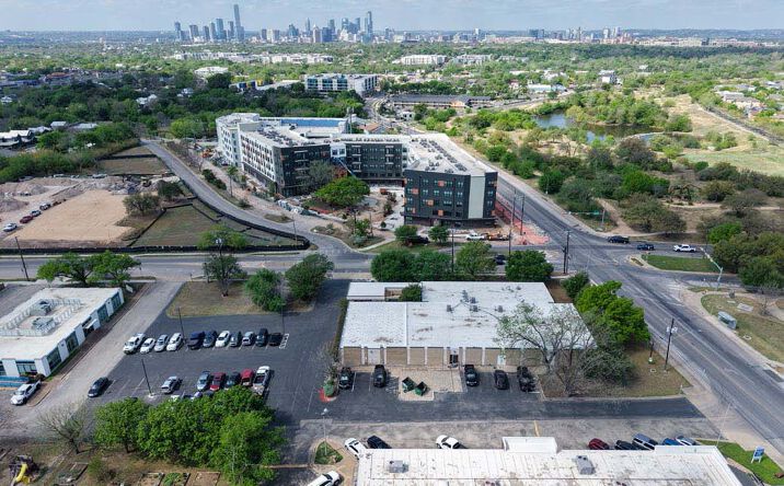 Pictures of Retail, Office, Hospitality, Mixed Use property located at 3601 Manor Rd, Austin, TX 78723 for sales - image #1