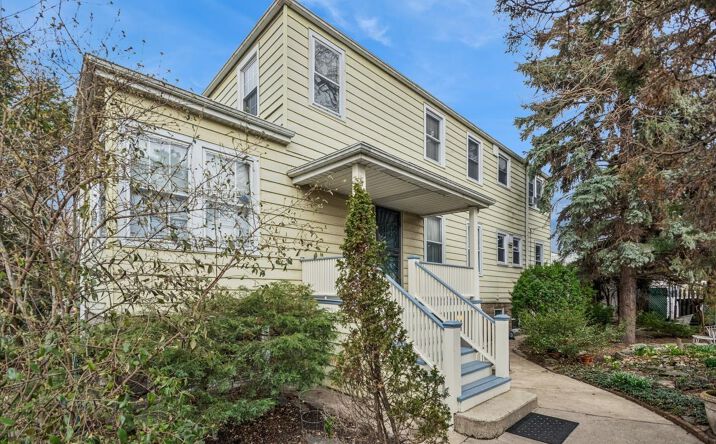 Pictures of Multifamily property located at 1762 W Morse Avenue, Chicago, IL 60626 for sales - image #1