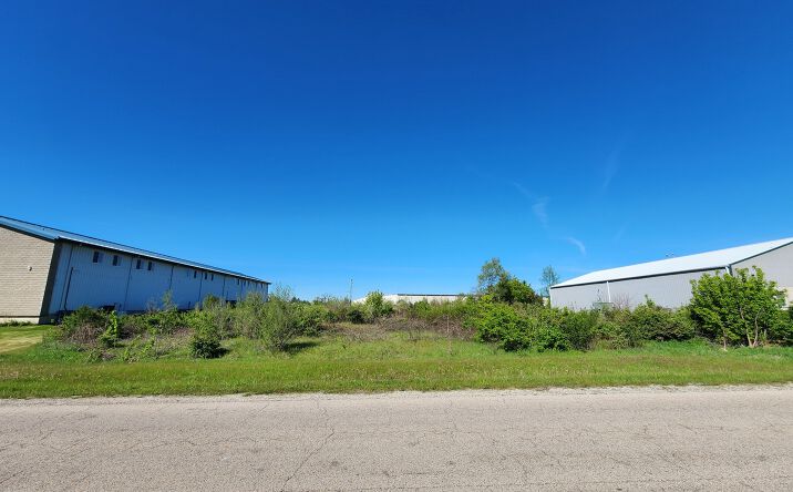 Pictures of Land, Industrial, Retail property located at 11207 Commercial Street, Richmond, IL 60071 for sales - image #1