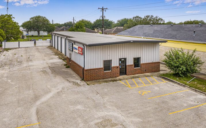 Pictures of Retail property located at 4005 North Navarro Street, Victoria, TX 77901 for sales - image #1