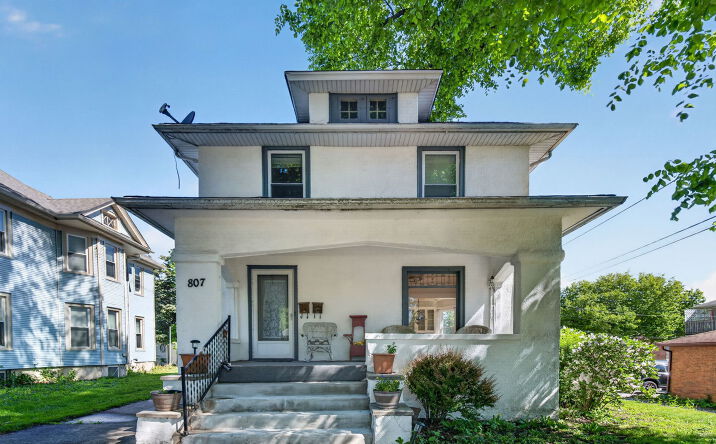 Pictures of Multifamily property located at 807 Farragut Place, Joliet, IL 60435 for sales - image #1