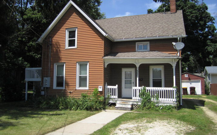 602 E Hurlbut Avenue, Belvidere