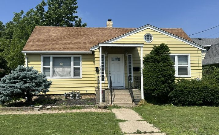 2905-2907 HANSON Street, Rockford