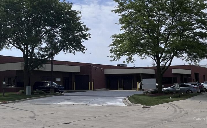 Pictures of Industrial property located at 925-933 N Oaklawn Ave, Elmhurst, IL 60126 for sales - image #1