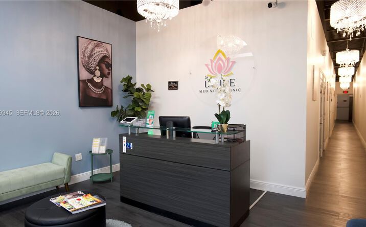 Pictures of Mixed Use, Office property located at 8684 Griffin Rd, Cooper City, FL 33328 for sales - image #1