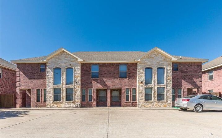 Pictures of Multifamily property located at 110 S 48th Lane, McAllen, TX 78501 for sales - image #1