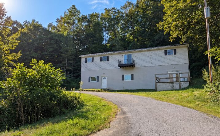 Pictures of Multifamily, Mixed Use property located at 804 S MAIN ST, HOLLSOPPLE, PA 15935-7014 for sales - image #1