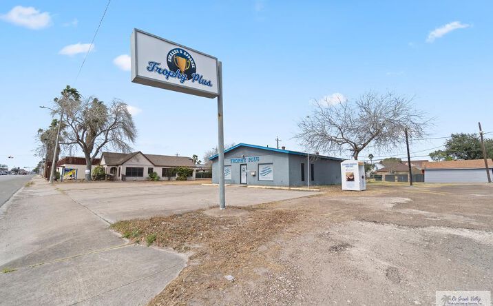Pictures of Retail property located at 717 E Harrison Ave., Harlingen, TX 78550 for sales - image #1