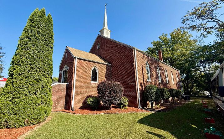 Pictures of Special Purpose property located at 656 Cherry St, Hendersonville, NC 28792 for sales - image #1